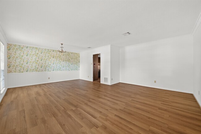 Photo - 9218 Rowan Ln