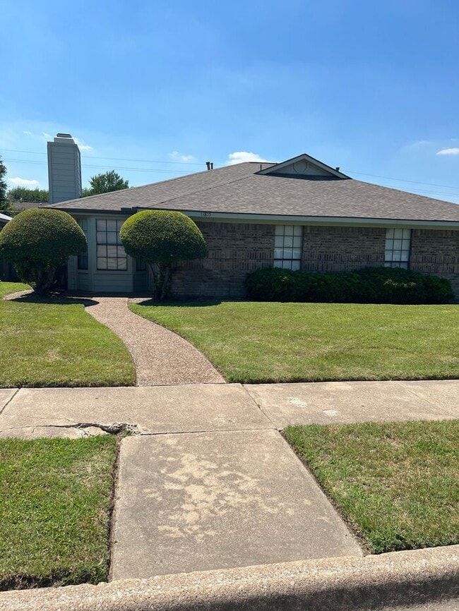 Building Photo - 11815 Garden Terrace Dr