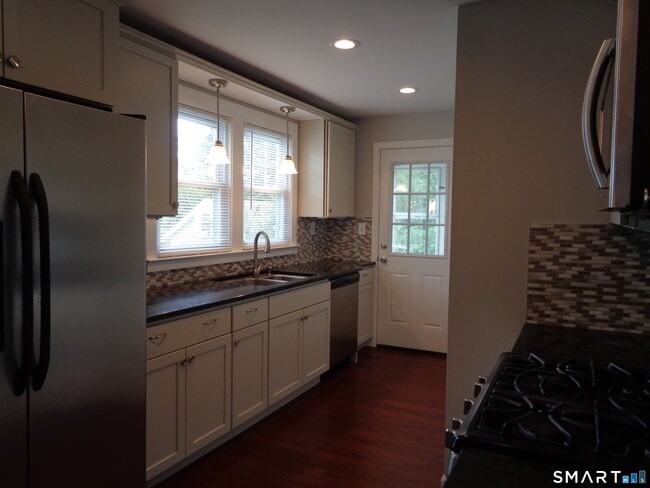 Photo - 15 Bradley Ave