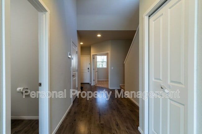 Photo - 1708 NE Pioneer Ln