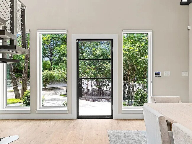 Photo - 704 Kessler Lake Dr