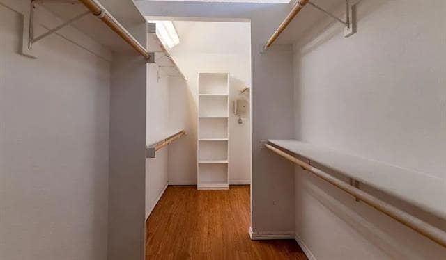 Photo - 492 Shade Tree Cir