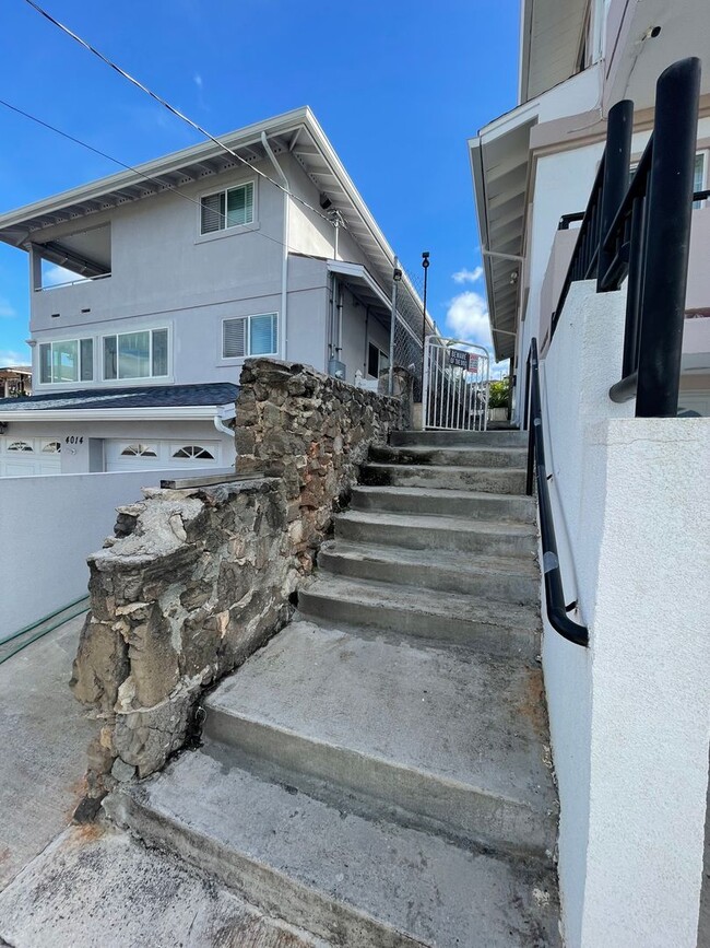 3 bed/2 bath unit in Salt Lake! - 3 bed/2 bath unit in Salt Lake!