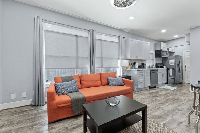 412 Drew St Unit 1