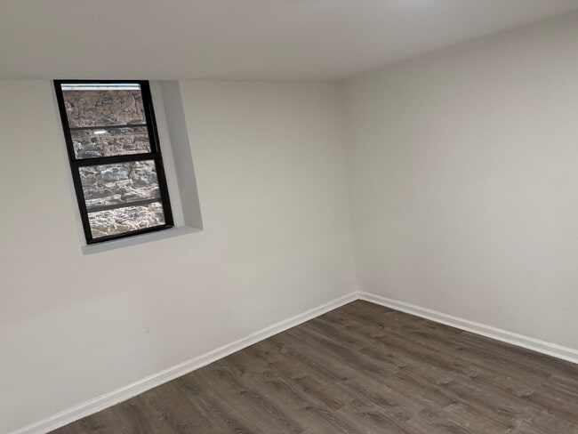 Photo - 1847 Bronxdale Ave