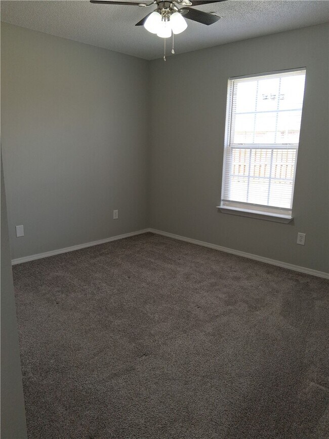 Photo - 3306 SW Landau Ct