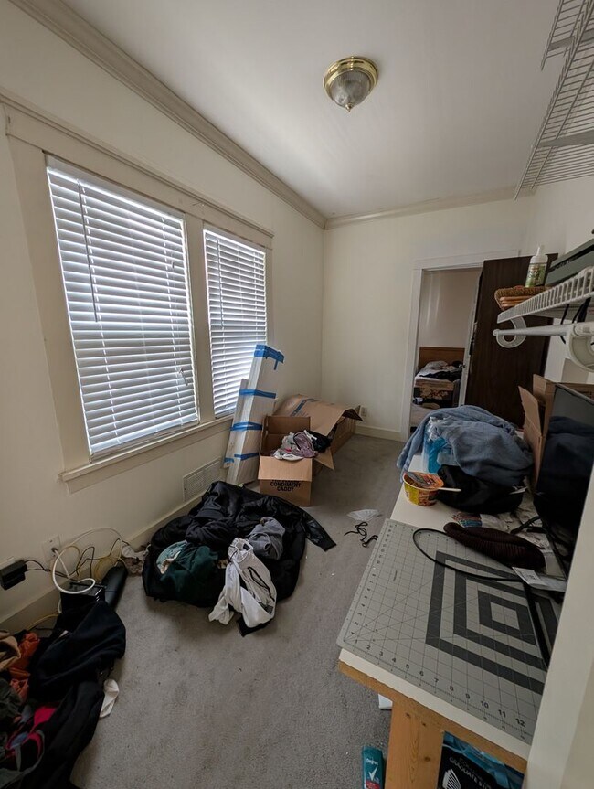 Photo - 3246-3246 N Oakland Ave