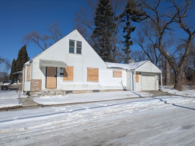 Building Photo - 17300 Winston St