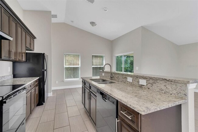 Photo - 2036 Hillview Cir
