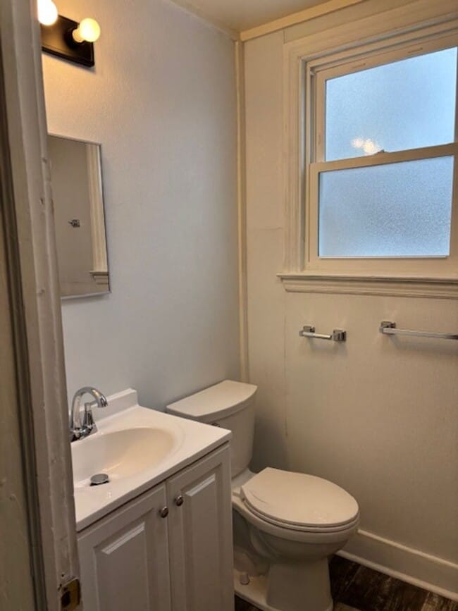 Photo - 1468 Hoyt St Unit 1