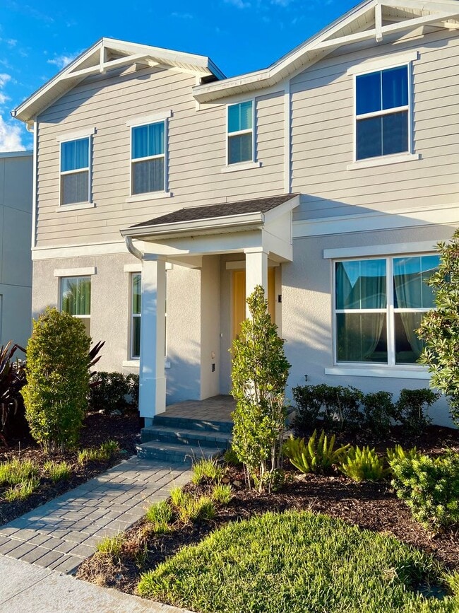 Building Photo - 1577 Pinecliff Dr