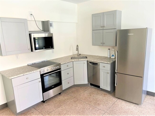 Photo - 480 S Salina St