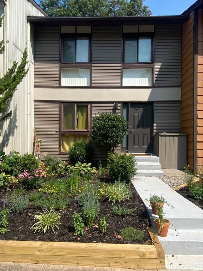 Building Photo - 2308 Emerald Heights Ct