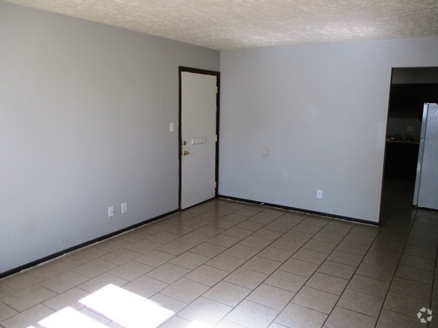 Building Photo - 1502 Northbrook Dr Rental