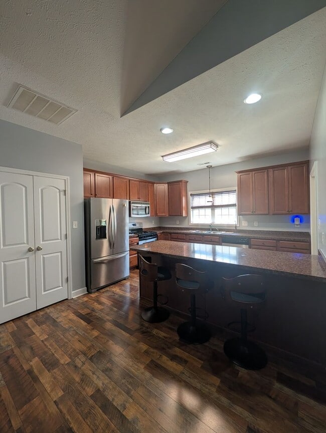 305 Weatherford Dr