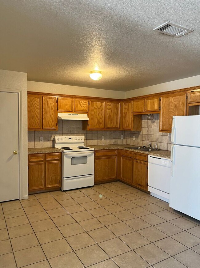 Photo - 4106 Wine Cup Rd Unidad B