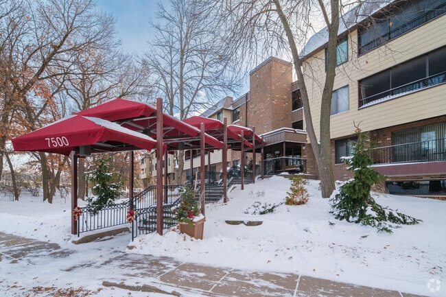 Photo - Windwood Condominiums