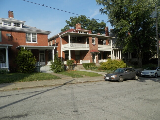 Building Photo - 153 Holbrook Ave Unit 153.5 Rental