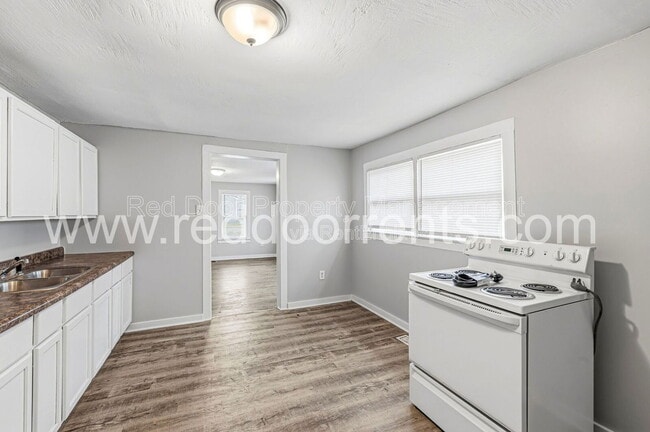 Photo - 4320 E 30th St