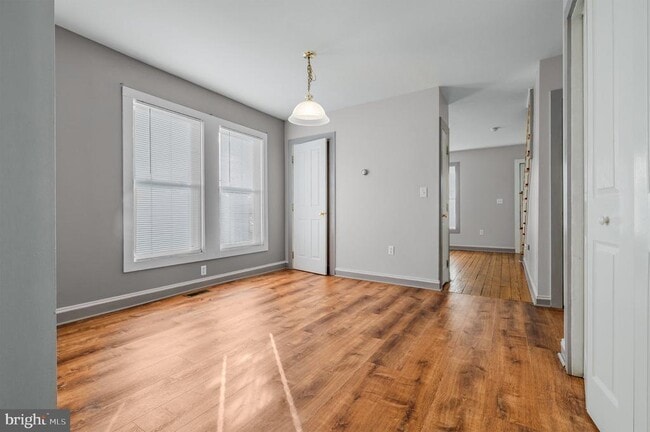 108 Vine St
