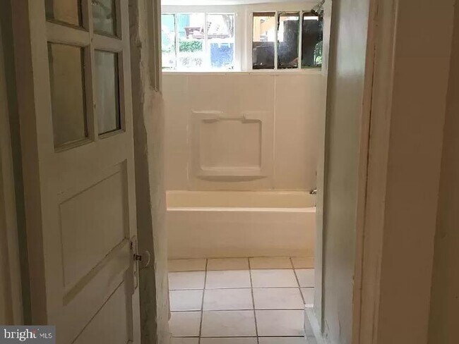 Photo - 1650 33rd St NW