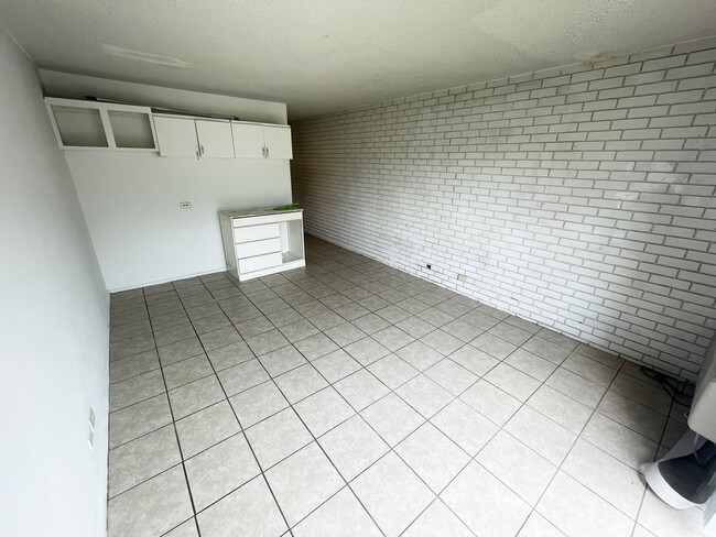 Naples Apartments - Naples Apartments