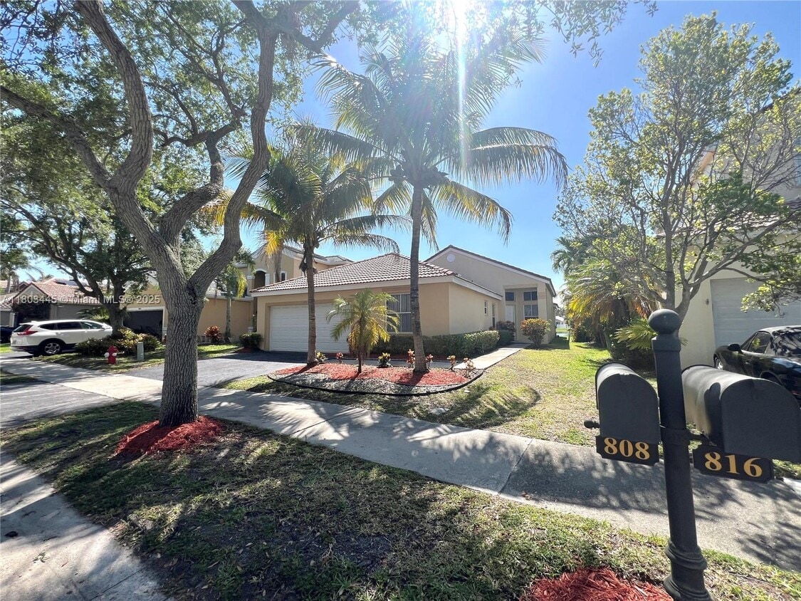 Photo - 808 Stanton Dr (Weston, FL)