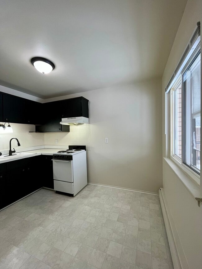 Photo - Harrison Street Apartments