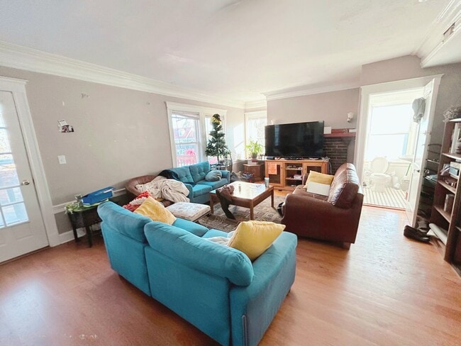 Photo - 235 Commonwealth Ave