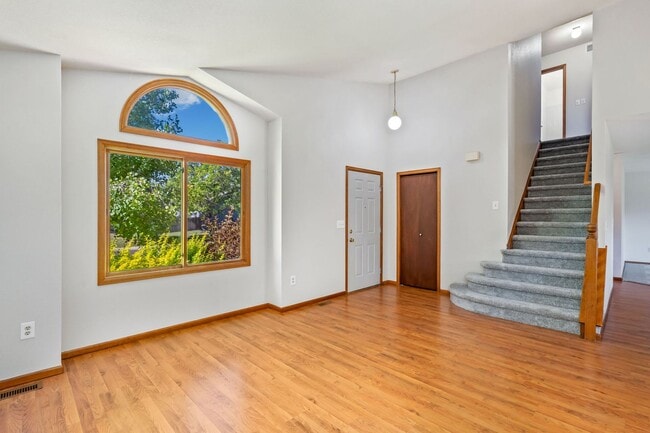 Photo - 718 Justice Dr