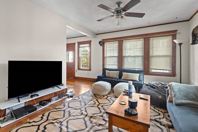 Building Photo - 51 Sargent Ave Unit 2 Rental