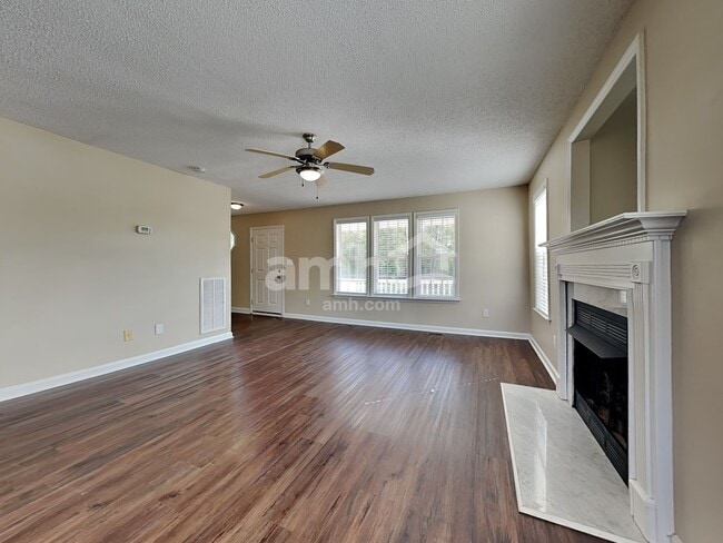 Photo - 55 Old Tree Ct