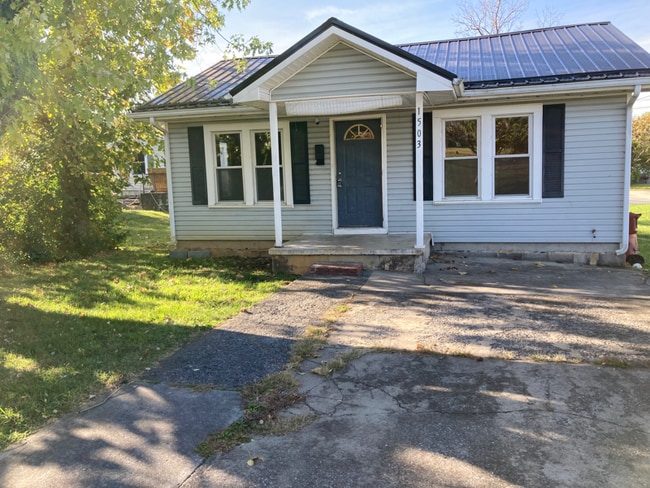 Photo - 1503 E Millard St