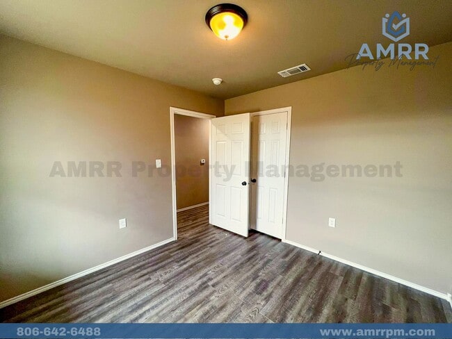 Photo - 2911 E Cornell St