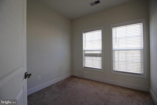 Photo - 6707 Upland Mnr Dr