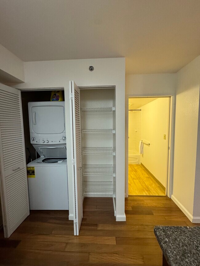 Photo - 215 N King St Unit 208