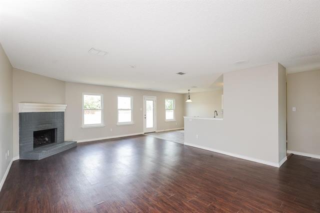 Photo - 1416 Starpoint Ln