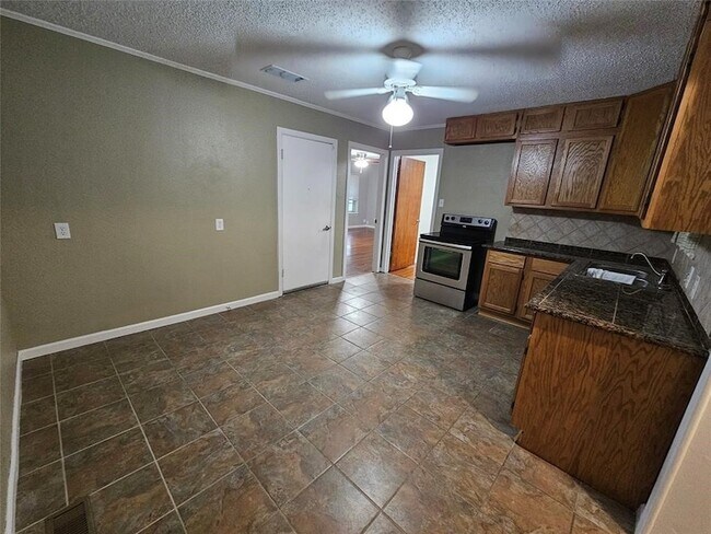 Photo - 804 S Cedar St
