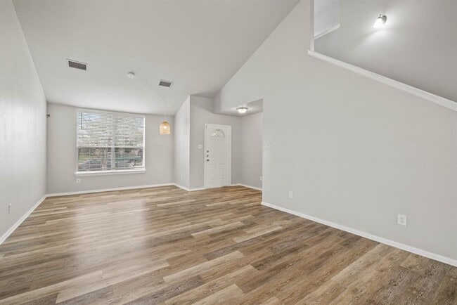 Photo - 711 Sugar Brook Dr