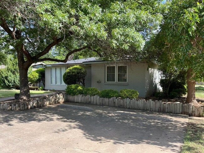 Photo - 3602 41st St