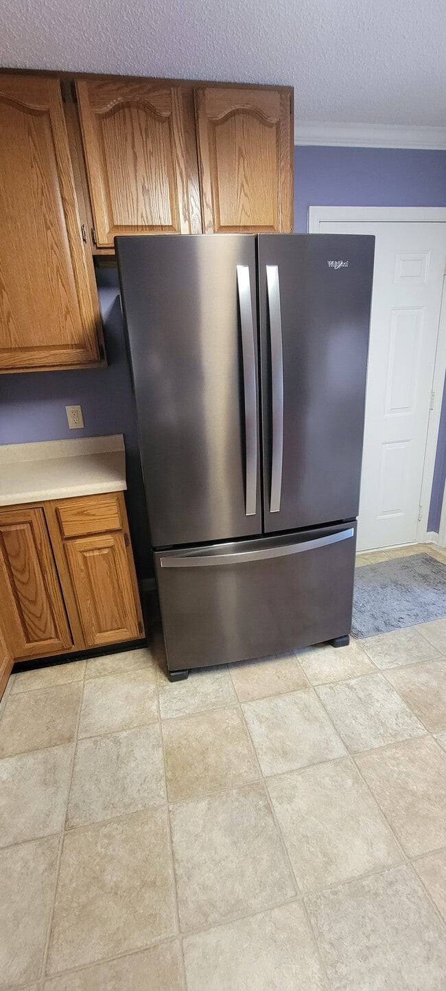 Photo - 105 Amick St