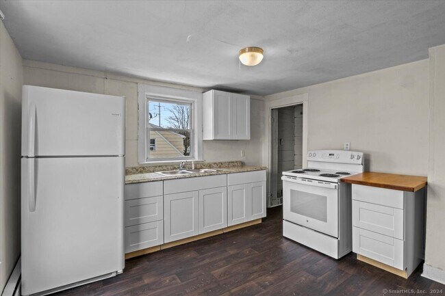 Photo - 3 Davenport Ave Unit B
