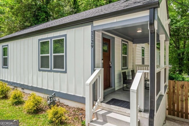 Photo - 1129 Graymont Dr SW