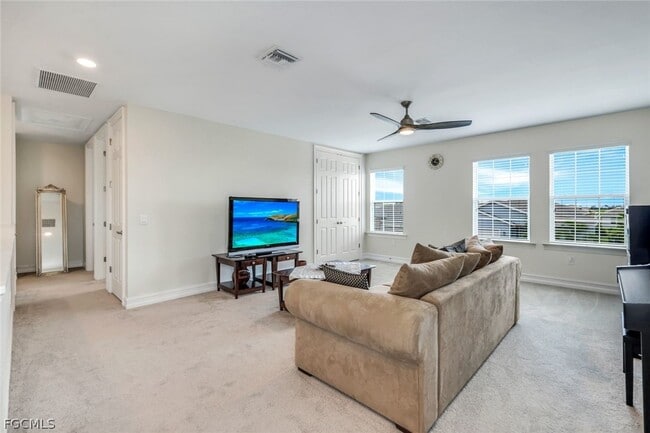Photo - 421 Coral Reef Pl