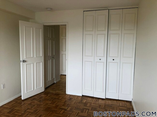 185 Freeman St Unit 846