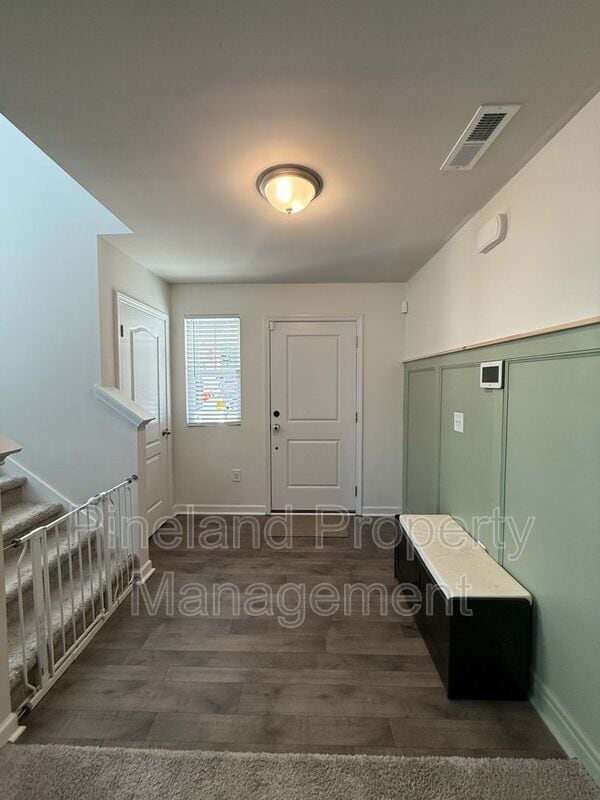 Photo - 245 Desert Cir