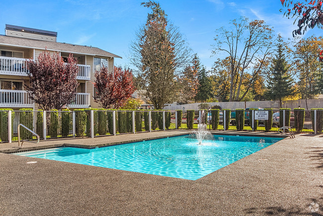 Seasonal Pool - Altitude 104 Rental