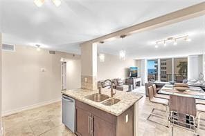 Building Photo - 1150 Hillsboro Mile Unit 514