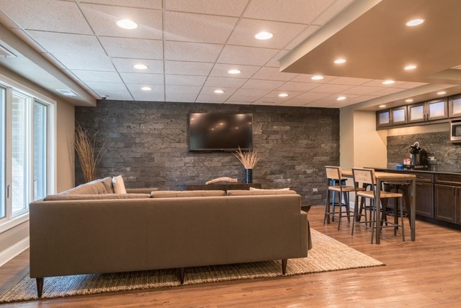 Photo - Butterfield Towers Apartments