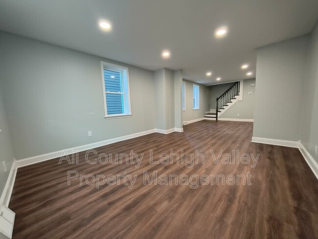 Photo - 20 E Prospect St